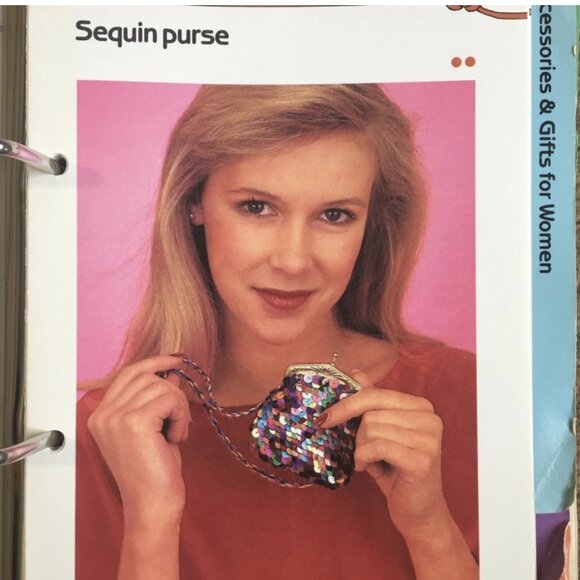 52- (VB) Vintage. 3 Ring Bound. Crochet Books. 1980s. Golden Quick and Easy. - Picture 7 of 9